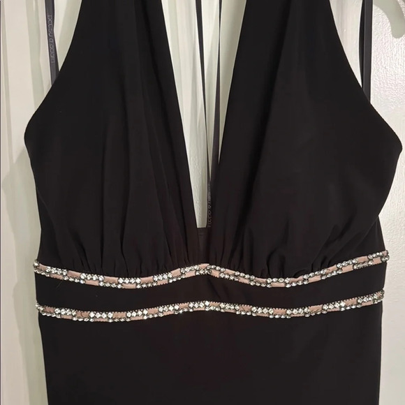Betsy & Adam Black Sleeveless Halter Gown - Picture 3 of 9
